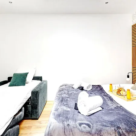 Tbs 334 - In Appartamento *